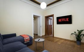 Super Zentral Super Schoener Altbau In Moabit Rostockerstrasse Im Herzen Von Berlin Fuer Bis Zu 6 Personen