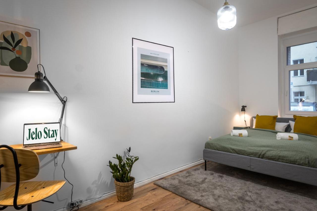 Super Zentral Super Schoener Altbau In Moabit Rostockerstrasse Im Herzen Von Berlin Fuer Bis Zu 6 Personen Exterior photo