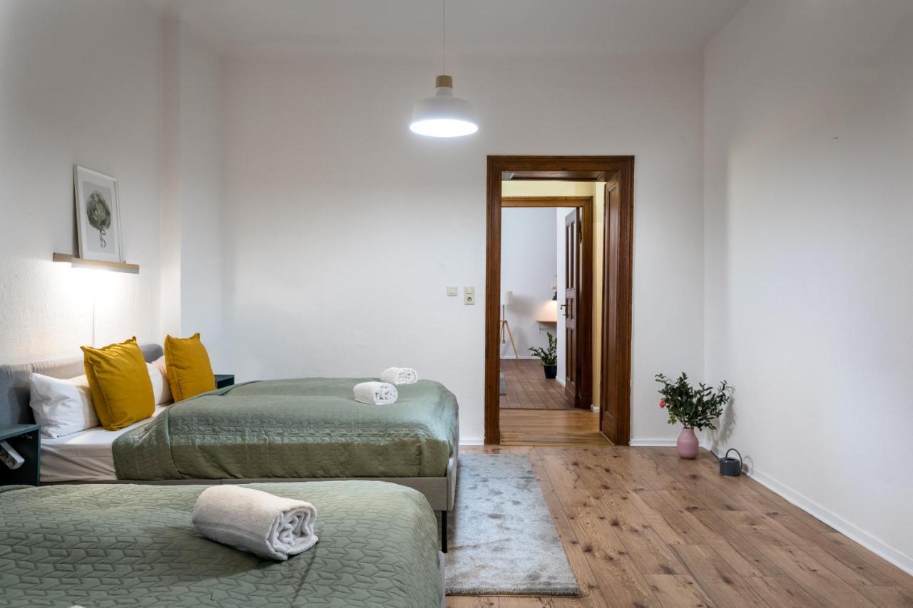 Super Zentral Super Schoener Altbau In Moabit Rostockerstrasse Im Herzen Von Berlin Fuer Bis Zu 6 Personen Exterior photo