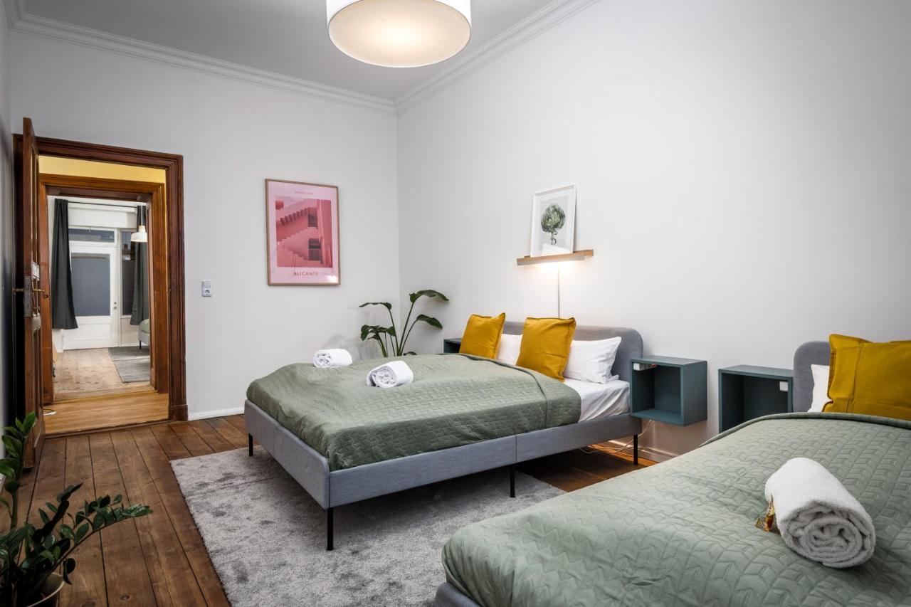 Super Zentral Super Schoener Altbau In Moabit Rostockerstrasse Im Herzen Von Berlin Fuer Bis Zu 6 Personen Exterior photo