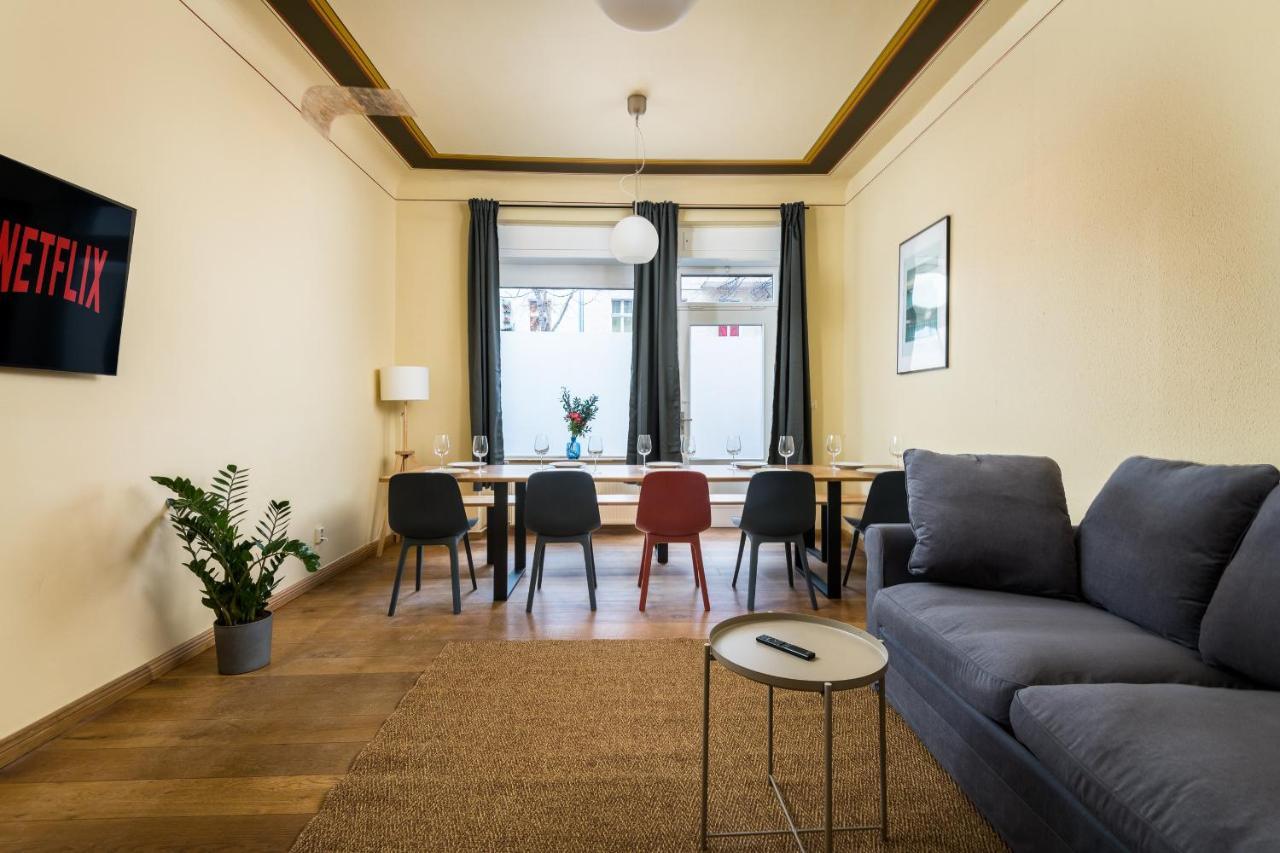 Super Zentral Super Schoener Altbau In Moabit Rostockerstrasse Im Herzen Von Berlin Fuer Bis Zu 6 Personen Exterior photo