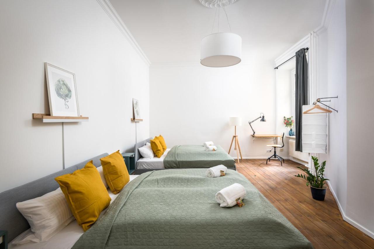 Super Zentral Super Schoener Altbau In Moabit Rostockerstrasse Im Herzen Von Berlin Fuer Bis Zu 6 Personen Exterior photo